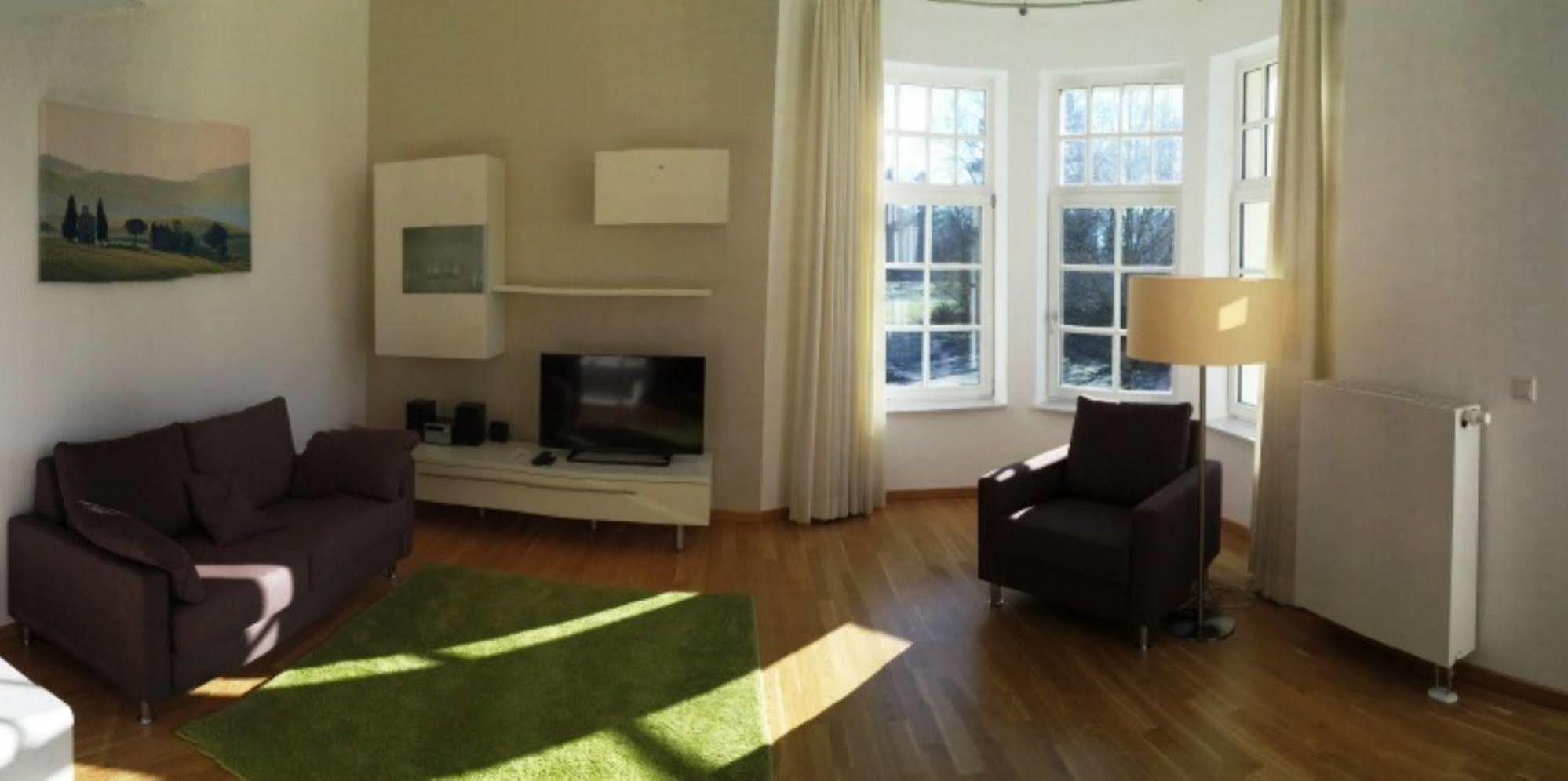 Appartements Am Kurpark Bad Pyrmont Bagian luar foto